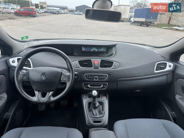 Серый Рено Сценик, объемом двигателя 1.6 л и пробегом 218 тыс. км за 7800 $, фото 48 на Automoto.ua