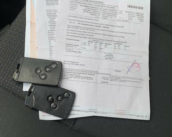 Серый Рено Сценик, объемом двигателя 1.6 л и пробегом 214 тыс. км за 7350 $, фото 74 на Automoto.ua