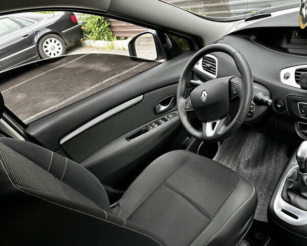 Серый Рено Сценик, объемом двигателя 2 л и пробегом 272 тыс. км за 6800 $, фото 26 на Automoto.ua