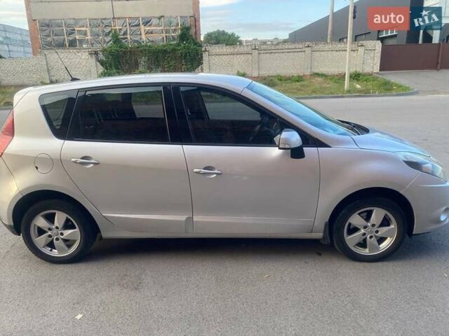 Рено Сценик 2009 в Чернигове на Automoto.ua Серый Рено Сценик, объемом двигателя 1.5 л и пробегом 240 тыс. км за 6400 $, фото 1 на Automoto.ua