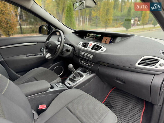 Сірий Рено Сценік, об'ємом двигуна 1.5 л та пробігом 234 тис. км за 5700 $, фото 55 на Automoto.ua