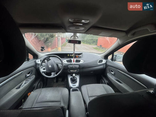 Сірий Рено Сценік, об'ємом двигуна 1.46 л та пробігом 256 тис. км за 5700 $, фото 10 на Automoto.ua