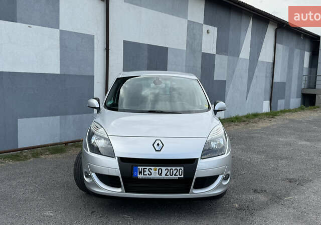 Рено Сценик 2009 в Виннице на Automoto.ua Серый Рено Сценик, объемом двигателя 0 л и пробегом 220 тыс. км за 7750 $, фото 15 на Automoto.ua