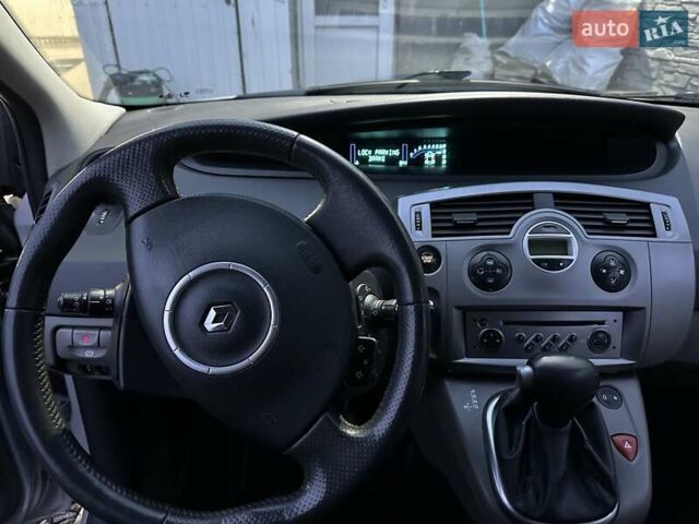 Серый Рено Сценик, объемом двигателя 1.6 л и пробегом 228 тыс. км за 5450 $, фото 24 на Automoto.ua