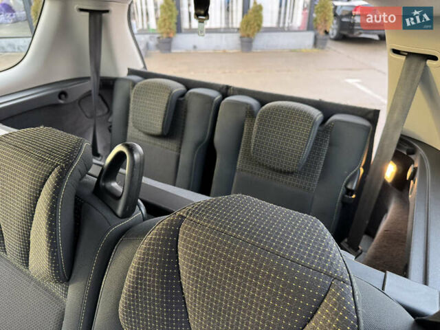 Сірий Рено Сценік, об'ємом двигуна 1.4 л та пробігом 176 тис. км за 7300 $, фото 19 на Automoto.ua