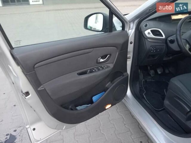 Сірий Рено Сценік, об'ємом двигуна 1.5 л та пробігом 235 тис. км за 6500 $, фото 10 на Automoto.ua
