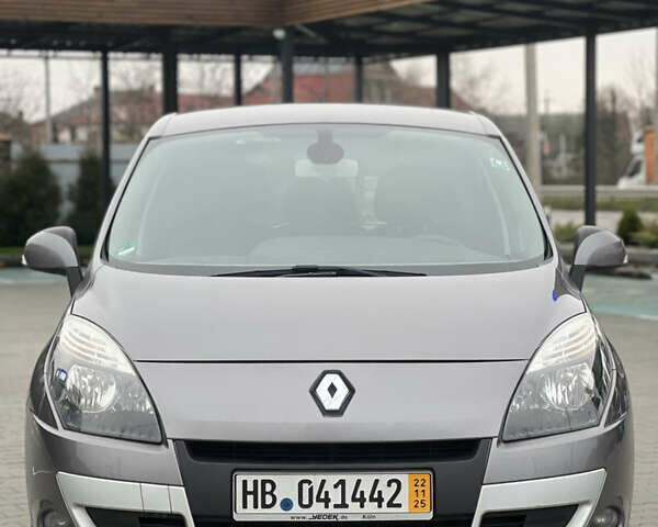 Сірий Рено Сценік, об'ємом двигуна 1.6 л та пробігом 176 тис. км за 7700 $, фото 2 на Automoto.ua