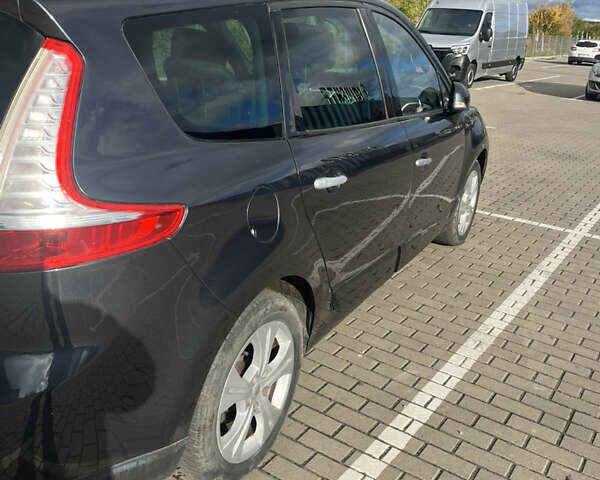 Сірий Рено Сценік, об'ємом двигуна 1.6 л та пробігом 148 тис. км за 6800 $, фото 7 на Automoto.ua