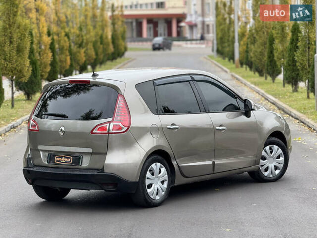 Сірий Рено Сценік, об'ємом двигуна 1.5 л та пробігом 234 тис. км за 5700 $, фото 7 на Automoto.ua