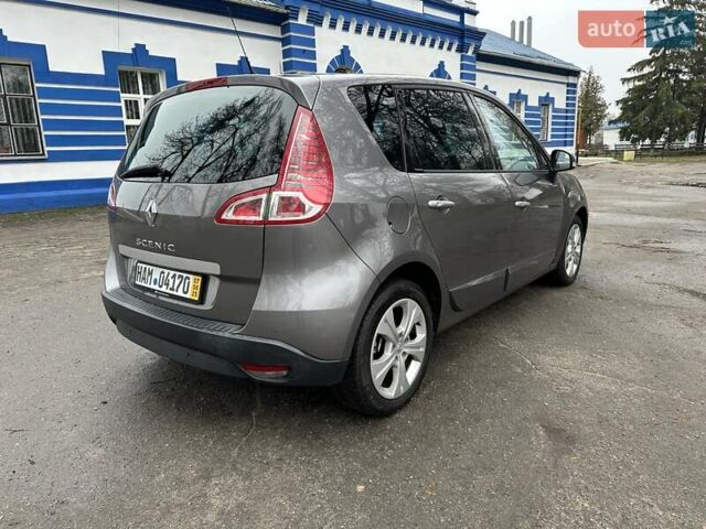 Серый Рено Сценик, объемом двигателя 1.6 л и пробегом 202 тыс. км за 8300 $, фото 11 на Automoto.ua