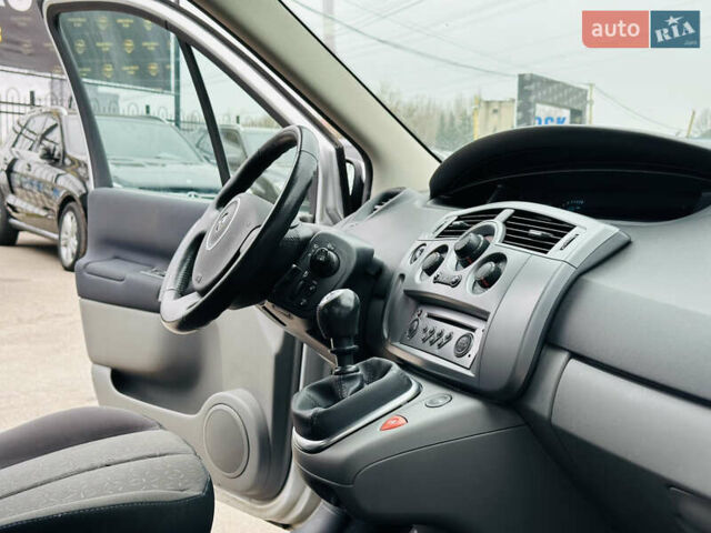 Серый Рено Сценик, объемом двигателя 1.6 л и пробегом 540 тыс. км за 6900 $, фото 23 на Automoto.ua