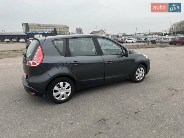 Серый Рено Сценик, объемом двигателя 1.6 л и пробегом 218 тыс. км за 7800 $, фото 10 на Automoto.ua