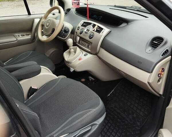 Сірий Рено Сценік, об'ємом двигуна 1.5 л та пробігом 240 тис. км за 6200 $, фото 5 на Automoto.ua