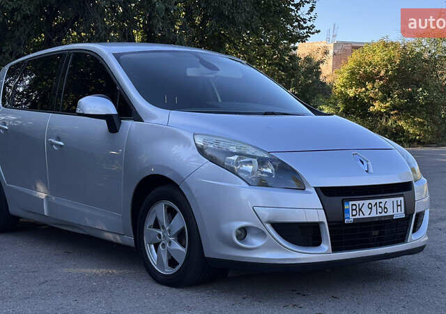 Серый Рено Сценик, объемом двигателя 2 л и пробегом 272 тыс. км за 6800 $, фото 11 на Automoto.ua