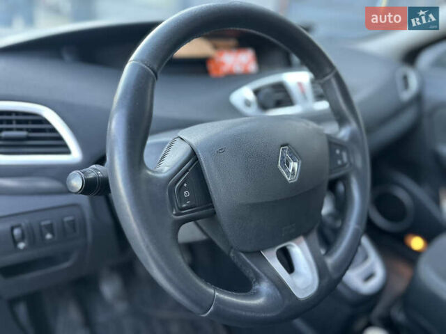 Серый Рено Сценик, объемом двигателя 1.46 л и пробегом 265 тыс. км за 4950 $, фото 7 на Automoto.ua