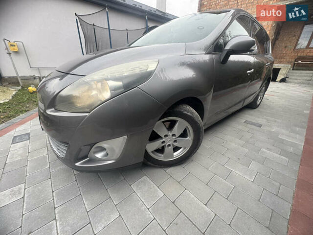 Сірий Рено Сценік, об'ємом двигуна 1.46 л та пробігом 256 тис. км за 5700 $, фото 8 на Automoto.ua