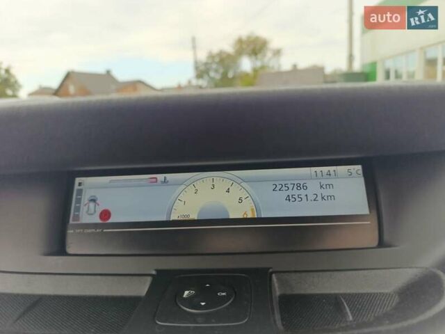 Сірий Рено Сценік, об'ємом двигуна 1.87 л та пробігом 225 тис. км за 7300 $, фото 33 на Automoto.ua