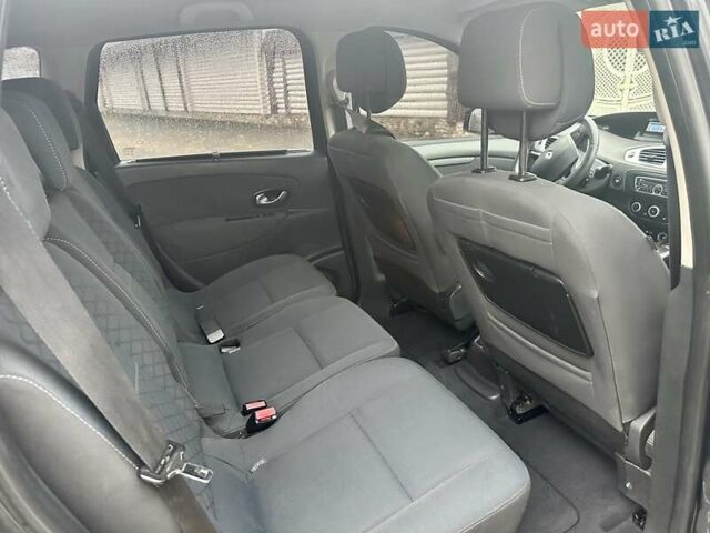 Серый Рено Сценик, объемом двигателя 1.5 л и пробегом 270 тыс. км за 4700 $, фото 8 на Automoto.ua