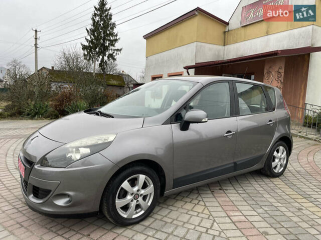 Сірий Рено Сценік, об'ємом двигуна 1.5 л та пробігом 268 тис. км за 6450 $, фото 2 на Automoto.ua