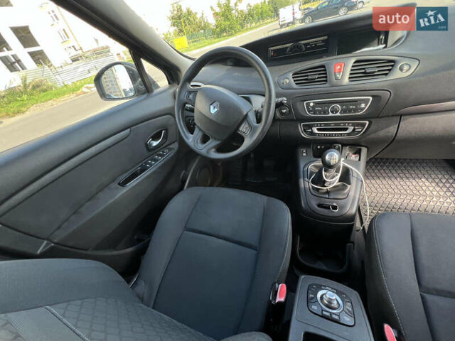 Серый Рено Сценик, объемом двигателя 1.5 л и пробегом 295 тыс. км за 5800 $, фото 12 на Automoto.ua