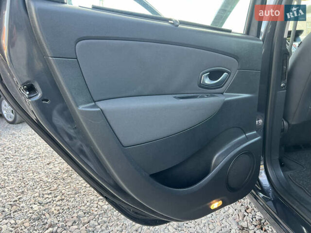 Сірий Рено Сценік, об'ємом двигуна 1.6 л та пробігом 237 тис. км за 7650 $, фото 42 на Automoto.ua
