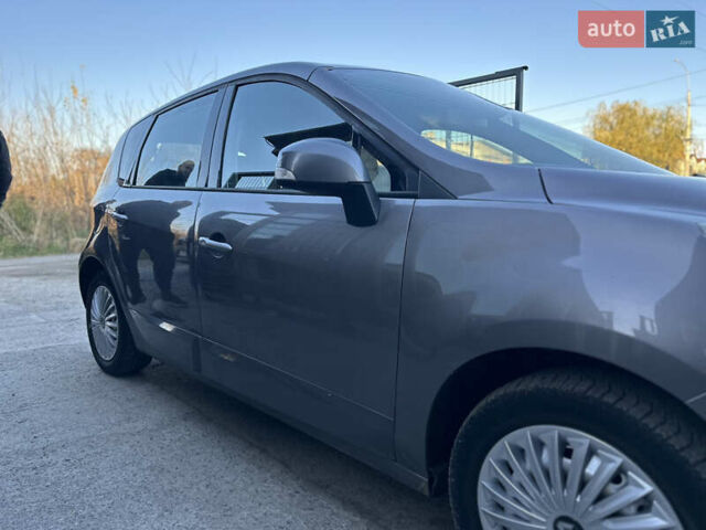 Серый Рено Сценик, объемом двигателя 1.46 л и пробегом 265 тыс. км за 4950 $, фото 3 на Automoto.ua