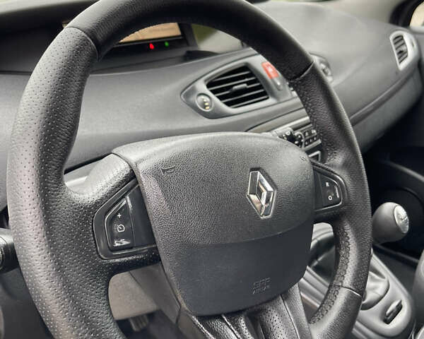 Сірий Рено Сценік, об'ємом двигуна 1.5 л та пробігом 268 тис. км за 6450 $, фото 28 на Automoto.ua