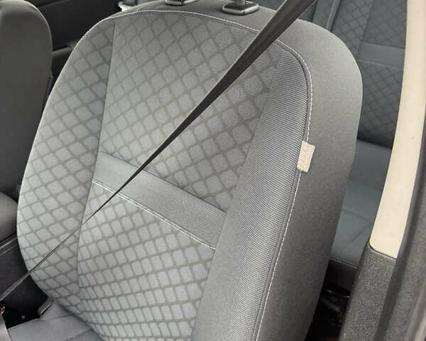 Серый Рено Сценик, объемом двигателя 1.6 л и пробегом 218 тыс. км за 7800 $, фото 43 на Automoto.ua