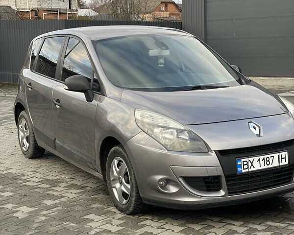 Сірий Рено Сценік, об'ємом двигуна 1.46 л та пробігом 290 тис. км за 5499 $, фото 2 на Automoto.ua