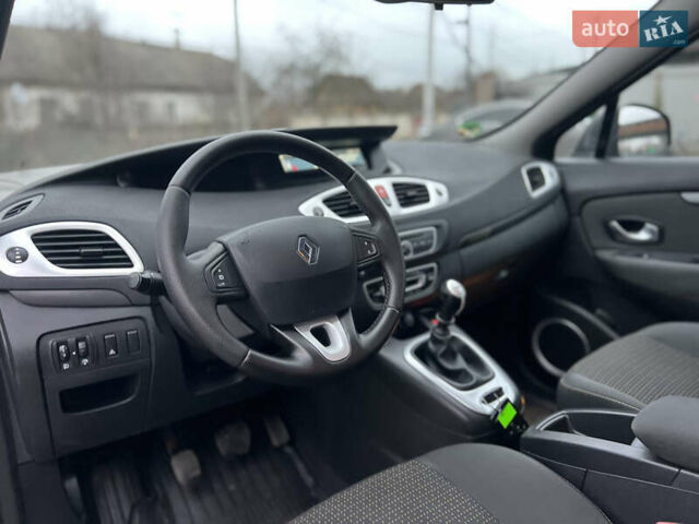 Сірий Рено Сценік, об'ємом двигуна 1.6 л та пробігом 176 тис. км за 7700 $, фото 20 на Automoto.ua