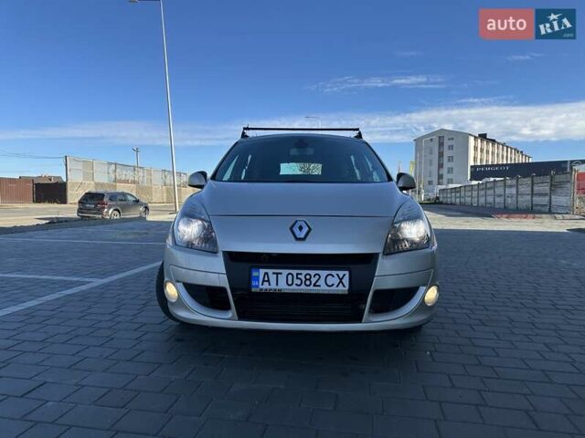 Серый Рено Сценик, объемом двигателя 1.46 л и пробегом 213 тыс. км за 5600 $, фото 2 на Automoto.ua