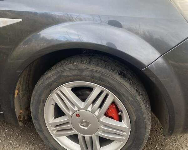 Серый Рено Сценик, объемом двигателя 1.6 л и пробегом 212 тыс. км за 5000 $, фото 1 на Automoto.ua