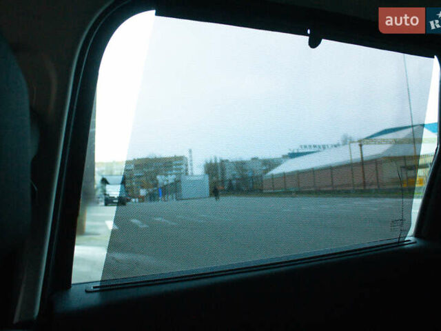 Серый Рено Сценик, объемом двигателя 2 л и пробегом 130 тыс. км за 8200 $, фото 36 на Automoto.ua