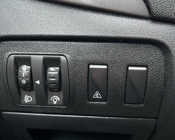 Сірий Рено Сценік, об'ємом двигуна 1.5 л та пробігом 268 тис. км за 6450 $, фото 25 на Automoto.ua