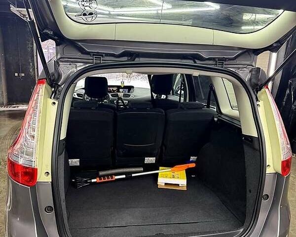 Сірий Рено Сценік, об'ємом двигуна 2 л та пробігом 181 тис. км за 8500 $, фото 5 на Automoto.ua