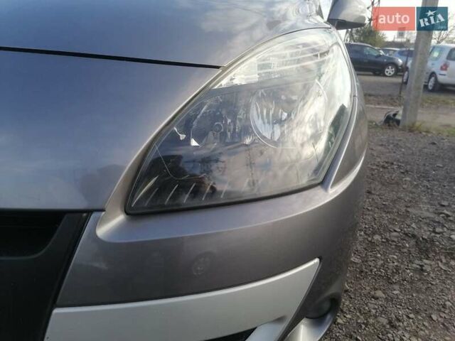 Серый Рено Сценик, объемом двигателя 1.6 л и пробегом 156 тыс. км за 7200 $, фото 18 на Automoto.ua