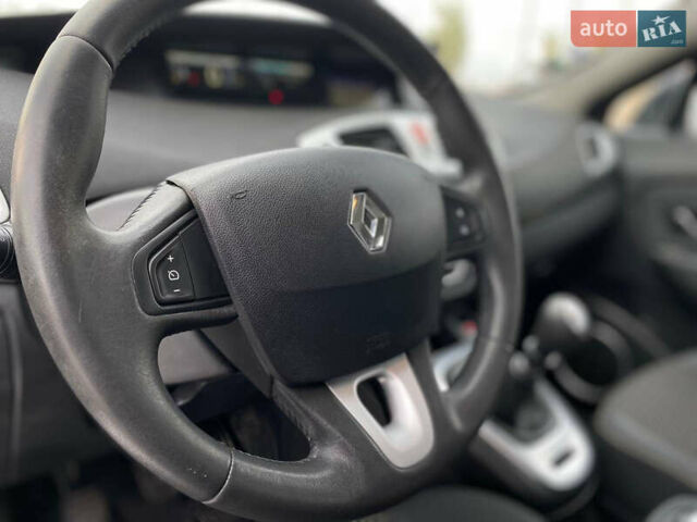 Серый Рено Сценик, объемом двигателя 1.87 л и пробегом 280 тыс. км за 7200 $, фото 25 на Automoto.ua