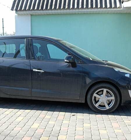 Сірий Рено Сценік, об'ємом двигуна 1.46 л та пробігом 300 тис. км за 6500 $, фото 1 на Automoto.ua