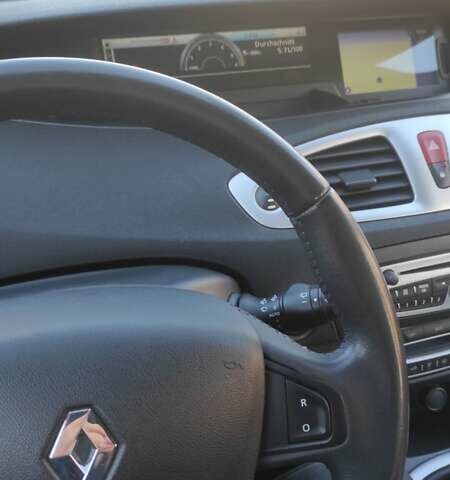 Серый Рено Сценик, объемом двигателя 1.5 л и пробегом 239 тыс. км за 7799 $, фото 10 на Automoto.ua