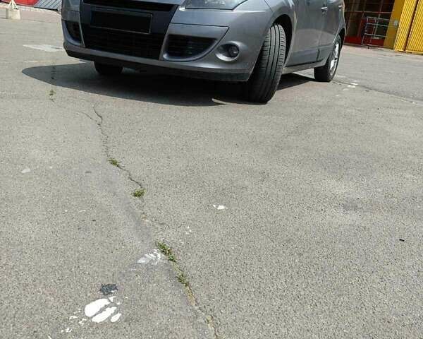 Рено Сценик 2010 в Житомире на Automoto.ua Серый Рено Сценик, объемом двигателя 1.5 л и пробегом 217 тыс. км за 7400 $, фото 15 на Automoto.ua