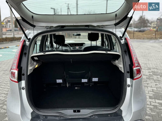 Серый Рено Сценик, объемом двигателя 1.5 л и пробегом 218 тыс. км за 6550 $, фото 68 на Automoto.ua