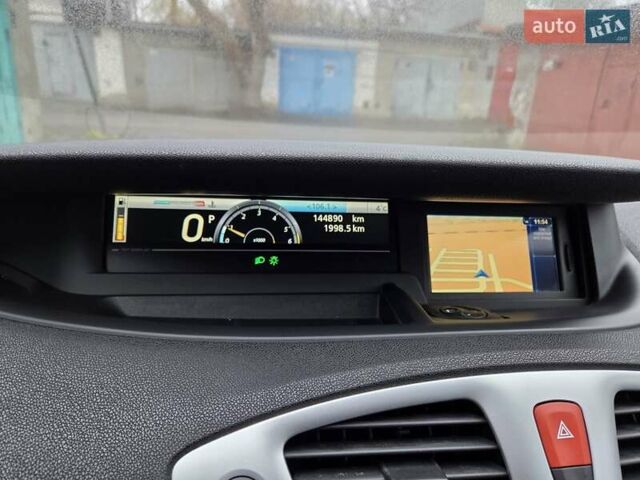 Серый Рено Сценик, объемом двигателя 1.5 л и пробегом 145 тыс. км за 8100 $, фото 14 на Automoto.ua