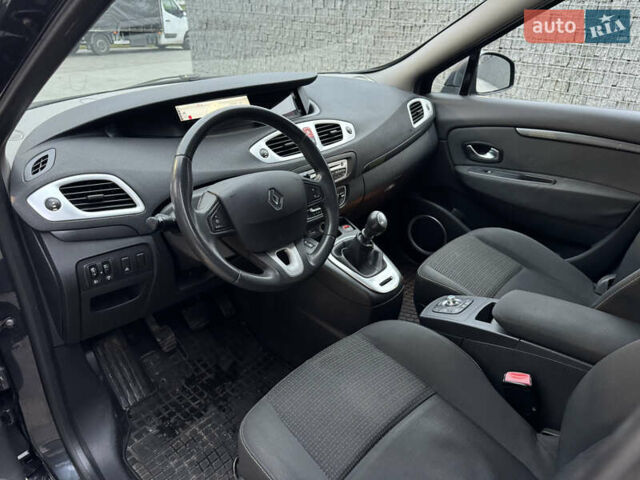 Серый Рено Сценик, объемом двигателя 1.5 л и пробегом 239 тыс. км за 6850 $, фото 17 на Automoto.ua
