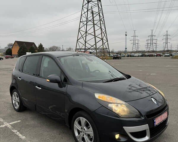 Серый Рено Сценик, объемом двигателя 1.6 л и пробегом 210 тыс. км за 7500 $, фото 16 на Automoto.ua