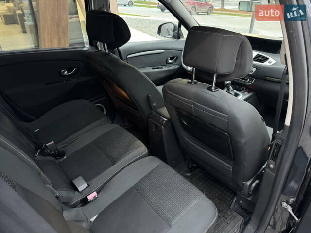 Серый Рено Сценик, объемом двигателя 1.5 л и пробегом 239 тыс. км за 6850 $, фото 13 на Automoto.ua