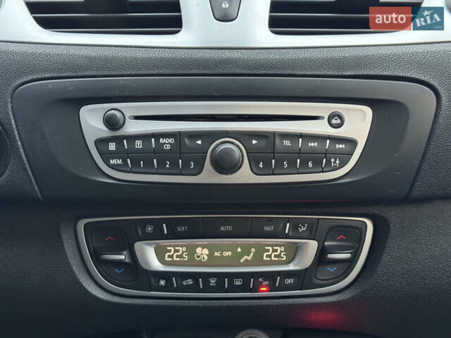 Серый Рено Сценик, объемом двигателя 1.5 л и пробегом 239 тыс. км за 6850 $, фото 23 на Automoto.ua