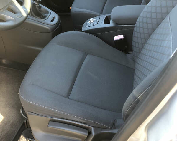 Серый Рено Сценик, объемом двигателя 1.4 л и пробегом 216 тыс. км за 5999 $, фото 24 на Automoto.ua