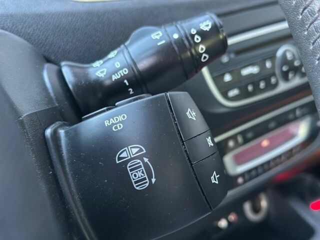 Сірий Рено Сценік, об'ємом двигуна 1.4 л та пробігом 179 тис. км за 6399 $, фото 19 на Automoto.ua