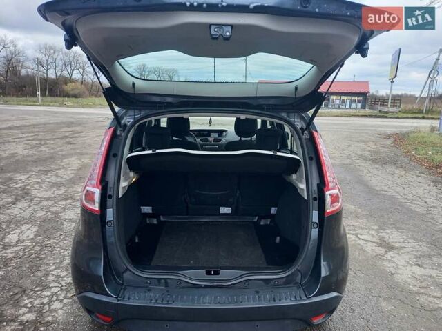 Серый Рено Сценик, объемом двигателя 1.46 л и пробегом 250 тыс. км за 5999 $, фото 30 на Automoto.ua