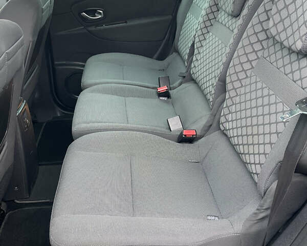 Сірий Рено Сценік, об'ємом двигуна 1.6 л та пробігом 237 тис. км за 7900 $, фото 13 на Automoto.ua